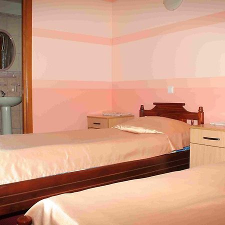 Hotel Muhavets Pruzhany Esterno foto